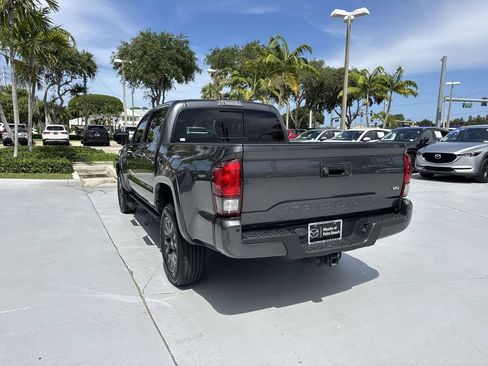 Used 2022 Toyota Tacoma SR5 RWD image 13