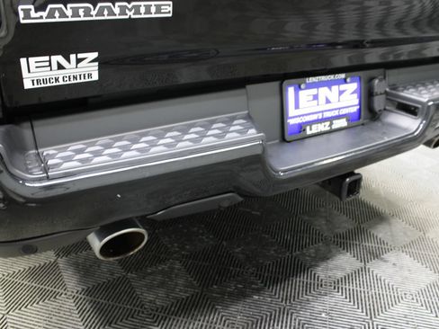Used 2019 RAM 1500 Laramie AWD/4WD image 44