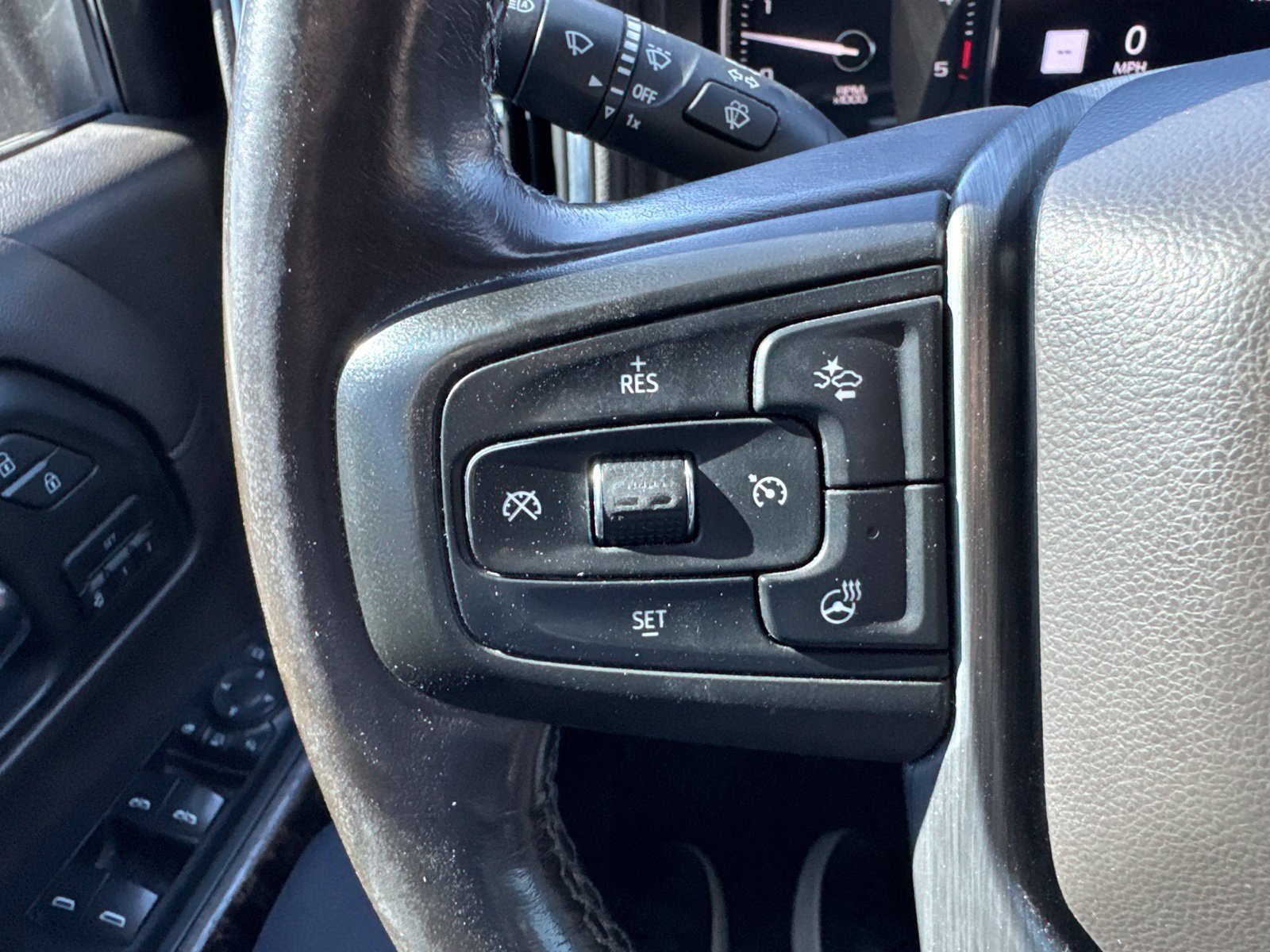 Used 2020 GMC Sierra 2500 Denali w/ Denali Ultimate Package AWD/4WD image 17