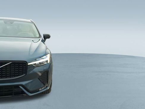 Used 2024 Volvo XC60 B5 Plus w/ Protection Package Premier image 74