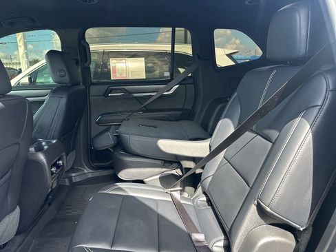 Used 2024 GMC Acadia Elevation w/ Black Edition FWD image 12