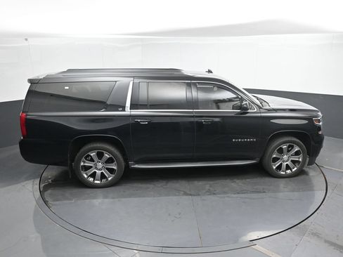 Used 2018 Chevrolet Suburban LT AWD/4WD image 32