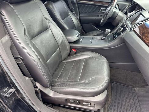 Used 2018 Ford Taurus Limited image 24