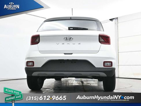 New 2026 Hyundai Venue SEL FWD image 17