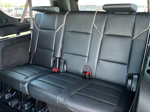 Used 2024 Cadillac Escalade ESV Premium Luxury w/ Performance Package AWD/4WD image 16