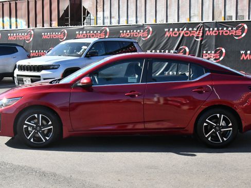 Used 2025 Nissan Sentra SV FWD image 4