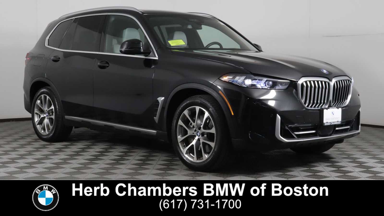 Used 2025 BMW X5 xDrive50e AWD/4WD image 1