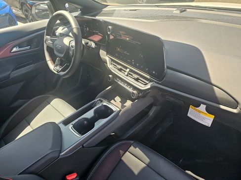 New 2025 Chevrolet Equinox EV RS image 26