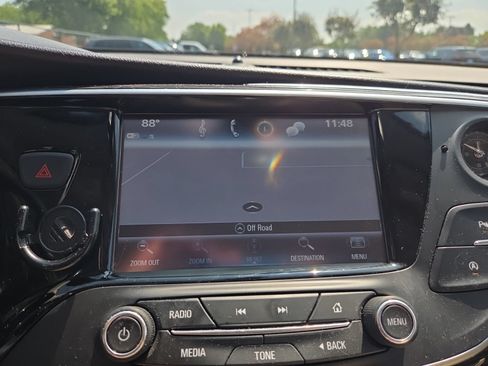 Used 2020 Buick Envision Essence w/ Experience Buick Package AWD/4WD image 18