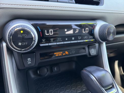 Certified 2020 Toyota RAV4 XLE Premium FWD image 7
