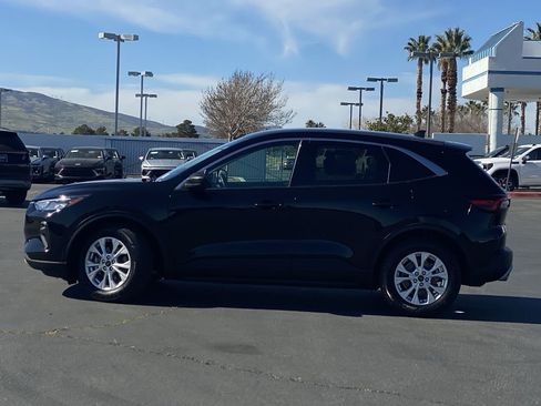 Used 2023 Ford Escape Active image 8