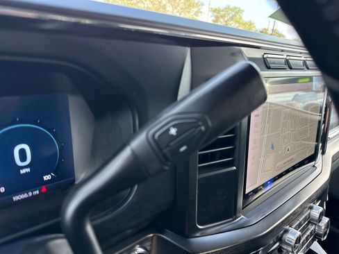 Used 2024 Ford F250 Lariat w/ Chrome Package image 27