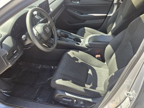 Certified 2025 Honda Accord SE image 11