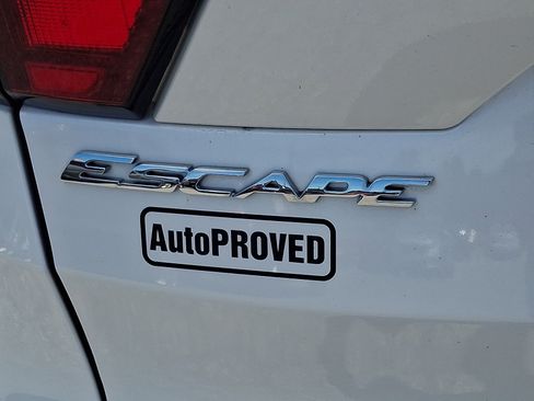 Used 2019 Ford Escape SEL AWD/4WD image 30