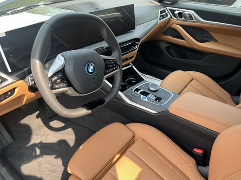 Used 2025 BMW i4 xDrive40i w/ Premium Package image 12