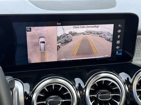 Certified 2022 Mercedes-Benz GLB 250 image 18