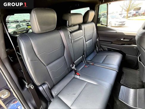 Used 2025 Lexus GX 550 w/ Accessory Package (2T) image 17