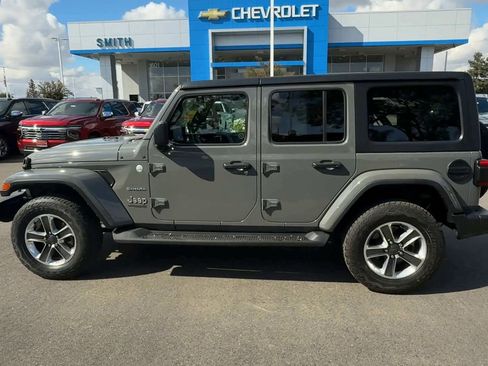 Used 2021 Jeep Wrangler Unlimited Sahara w/ Uconnect 4C Nav & Sound Group image 4