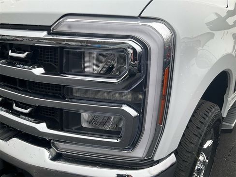 New 2026 Ford F250 Lariat w/ Chrome Package image 9