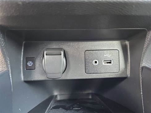 Used 2024 Nissan Versa SV image 26