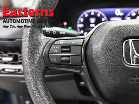 Used 2025 Honda Accord SE image 15
