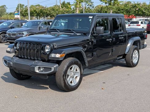 Used 2022 Jeep Gladiator Sport AWD/4WD image 7
