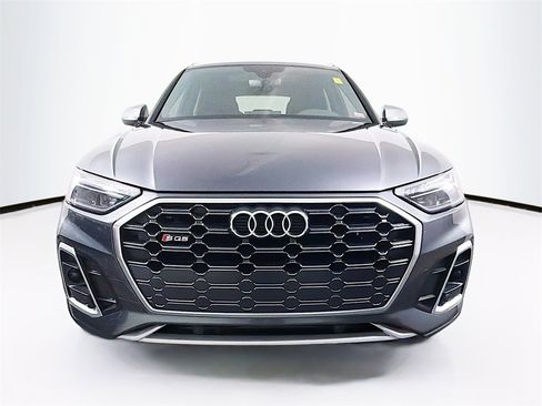 Used 2022 Audi SQ5 Premium image 2