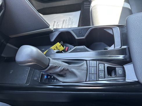 Certified 2025 Toyota Camry SE image 24