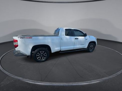 Used 2018 Toyota Tundra SR5 w/ TRD Off Road Package image 16