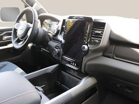 New 2026 RAM 1500 4x4 Crew Cab image 20