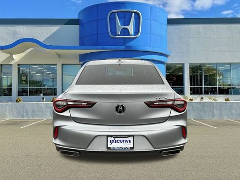 Used 2024 Acura TLX w/ Technology Package image 3