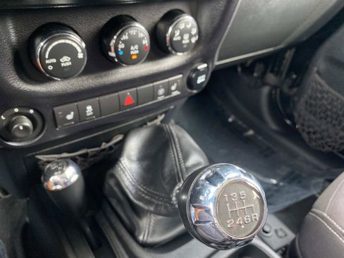 Used 2014 Jeep Wrangler Unlimited Sahara w/ Connectivity Group image 14