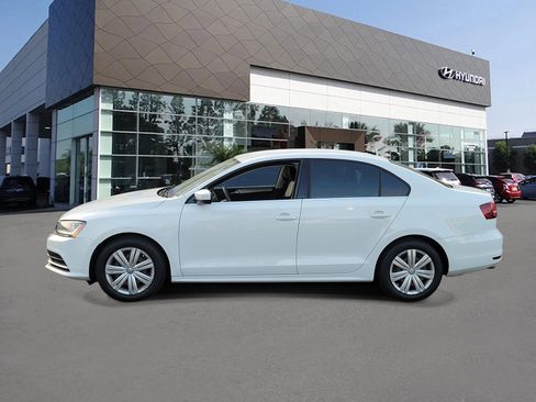 Used 2017 Volkswagen Jetta S FWD image 3