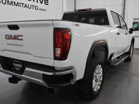 Used 2023 GMC Sierra 2500 Pro w/ Gooseneck/5TH Wheel Package AWD/4WD image 4