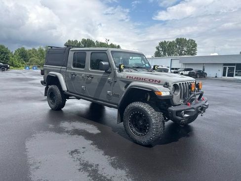 Used 2023 Jeep Gladiator Rubicon w/ Cold Weather Group AWD/4WD image 5