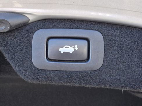 Used 2017 Lexus LS 460 image 11