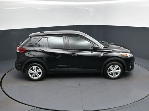 Used 2024 Nissan Kicks S FWD image 46