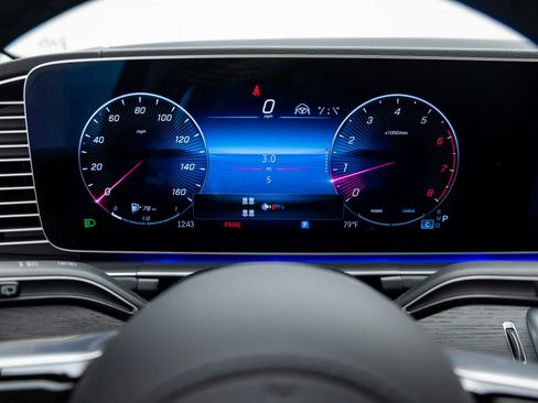 New 2026 Mercedes-Benz GLS 450 4MATIC image 28