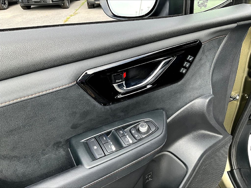 Used 2025 Subaru Forester Touring AWD/4WD image 19