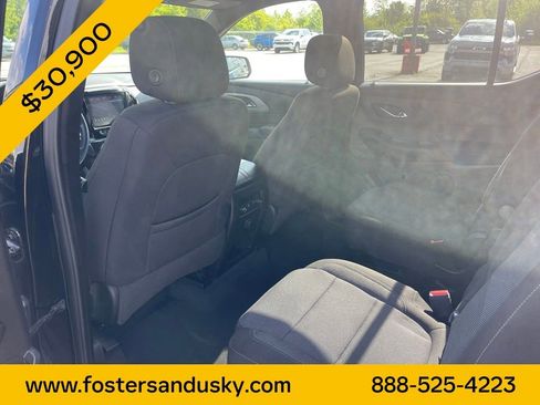 Used 2023 Chevrolet Traverse LT FWD image 15