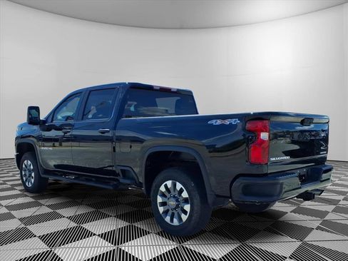 Used 2025 Chevrolet Silverado 2500 Custom w/ Custom Value Package AWD/4WD image 26