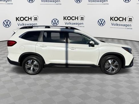 Used 2023 Subaru Ascent Premium w/ Convenience Package image 8