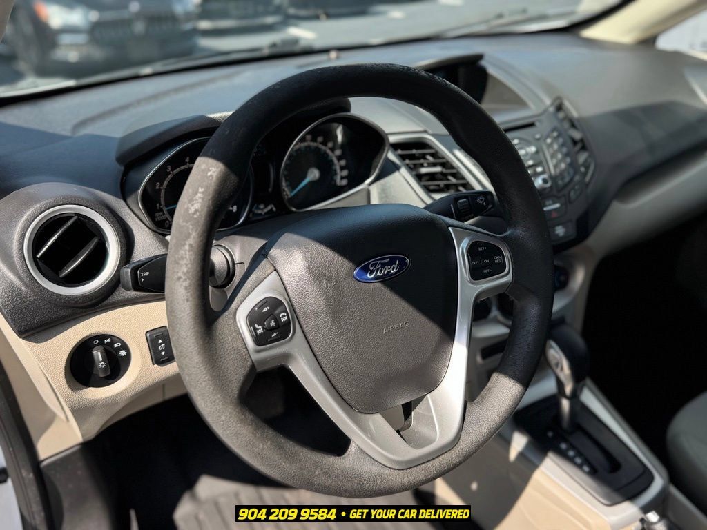 Used 2017 Ford Fiesta SE FWD image 16
