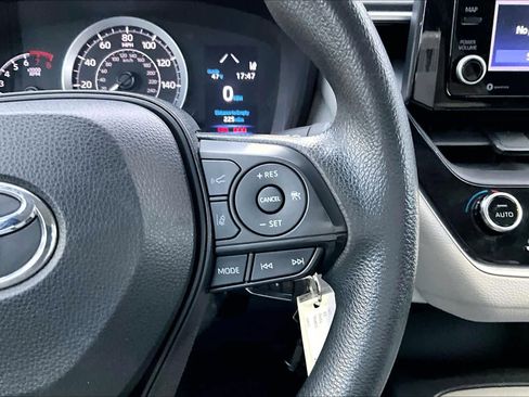 Used 2022 Toyota Corolla LE image 23