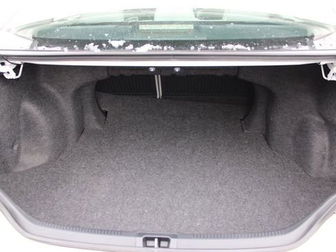 Used 2012 Toyota Camry XLE image 10