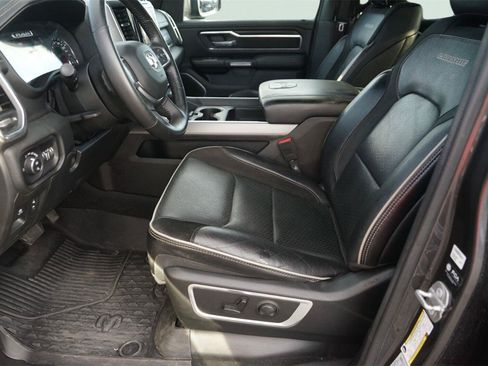 Used 2023 RAM 1500 Laramie AWD/4WD image 9