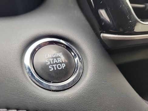 Used 2023 Toyota Highlander L image 32