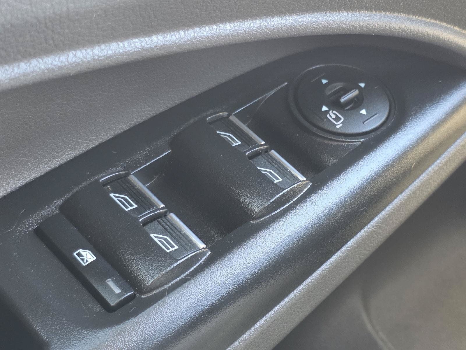 Used 2022 Ford Transit Connect XLT FWD image 9