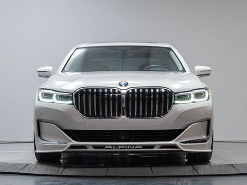 Used 2022 BMW ALPINA B7 xDrive AWD/4WD image 41