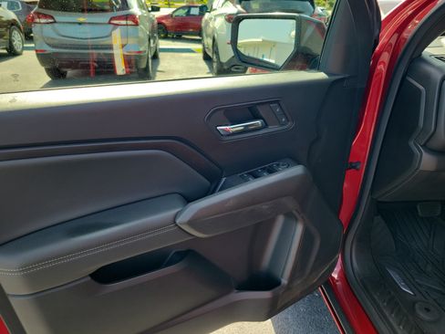 Used 2023 Chevrolet Colorado LT w/ LT Convenience Package RWD image 17